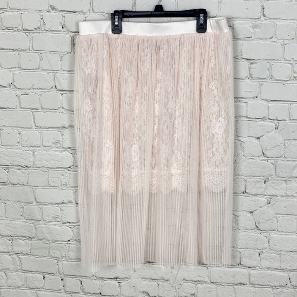 Victoria’s Secret Lace Tulle Skirt M